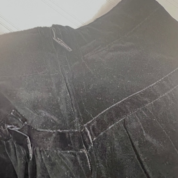 Children's Place Girls Size 4 Black Velvet Skirt Bonus Black Floral Long Sleeve - Picture 4 of 11